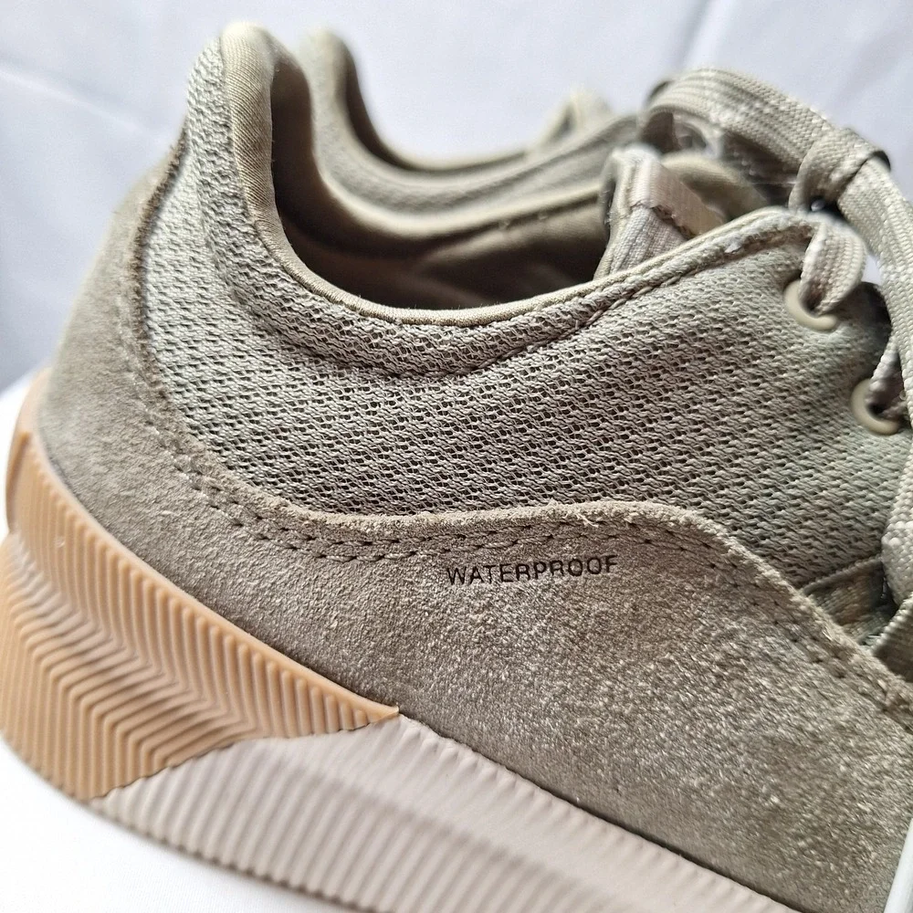 SOREL Out 'N About III Plus Lace Sneaker Women Sz 8 Sage Green Suede Waterproof
